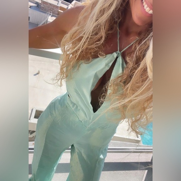 Jen’s Pirate Booty Avalon Jumpsuit Dusty Turquoise Halter  Side Cut Out Small - Picture 5 of 6